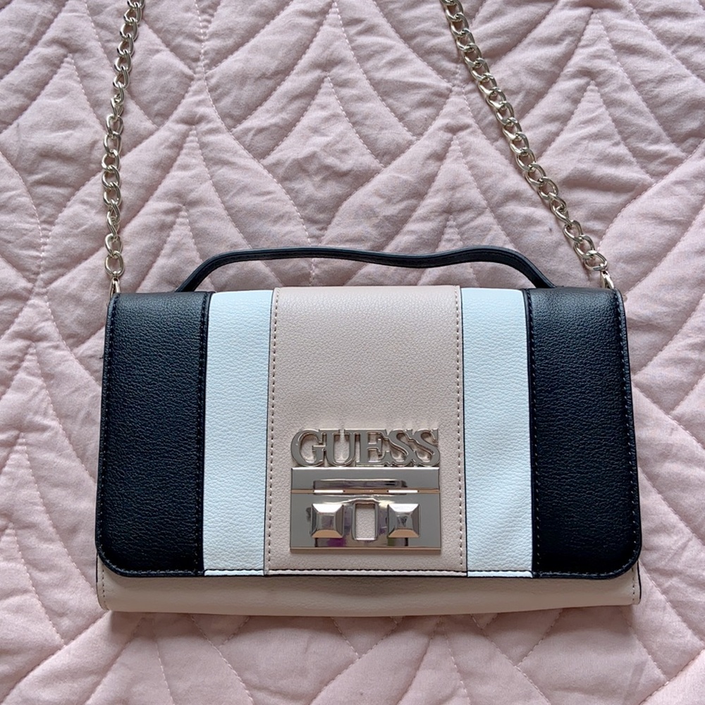 GUESS pale pink/peach small crossbody purse cream black white